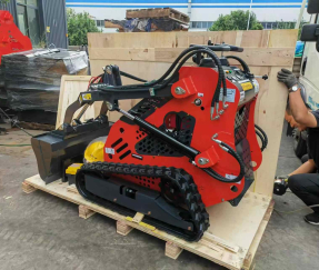 Cargadora compacta T360 de un cliente canadiense: ¡Enviada hoy!